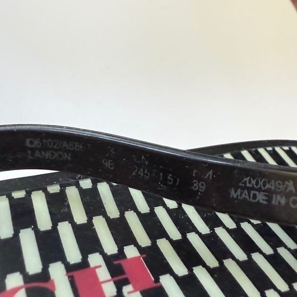 Women's Coach Landon Black Jelly Thong Flip Flop Sandals with Gold Bow, size 8.5 - Picture 13 of 13